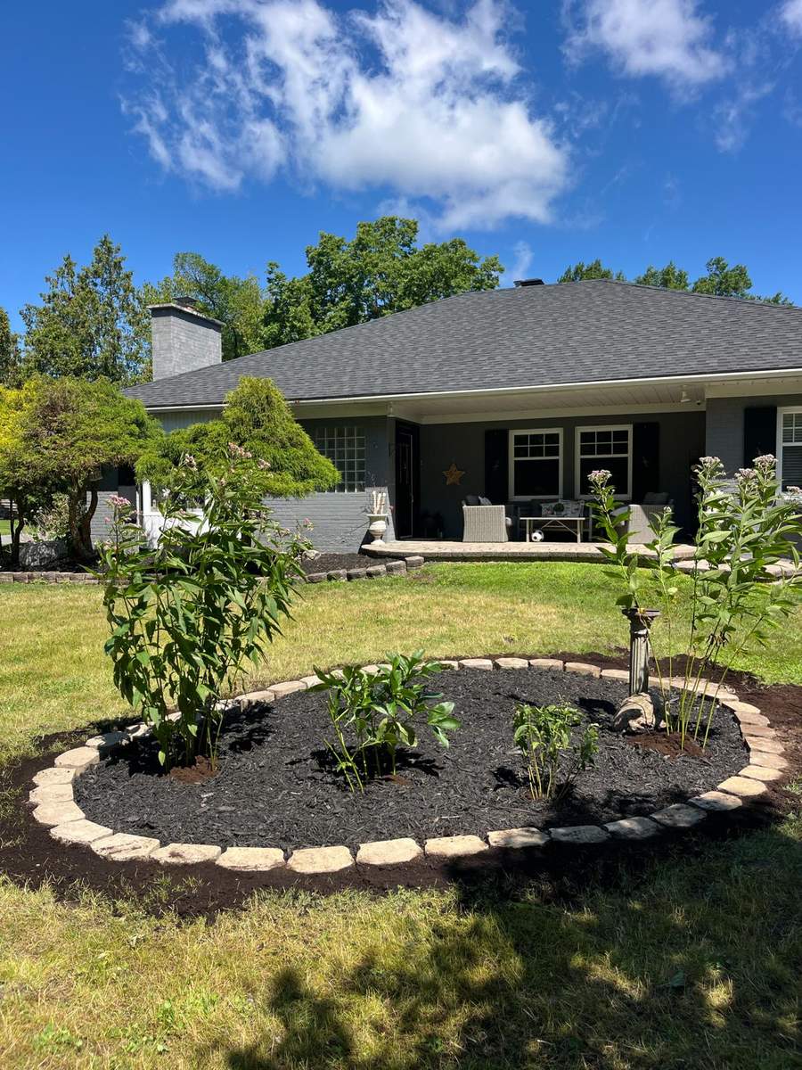 Circular garden bed installation